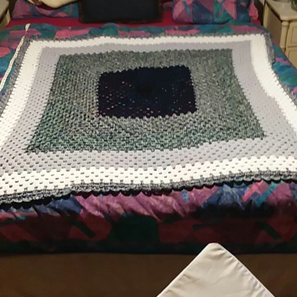 Blanket Shawl - Picture 3 of 6